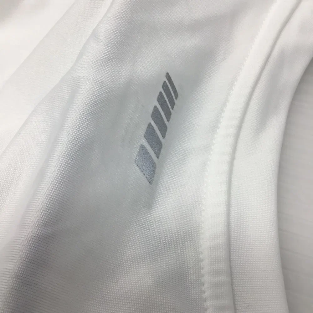 Amazon Essentials Tech Stretch Performance Tee C5 - Picture 6 of 6